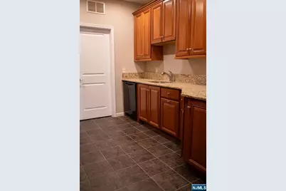 804 River Place, Butler, NJ 07405 - Photo 9