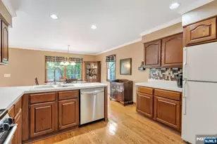 28 Wanamaker Ave, Mahwah, NJ 07430 - Photo 11