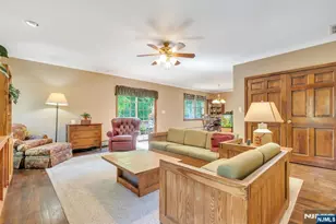 28 Wanamaker Ave, Mahwah, NJ 07430 - Photo 17