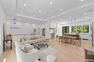 284 Castle Dr, Englewood Cliffs, NJ 07632 - Photo 15