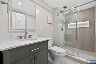 556 Princeton St, New Milford, NJ 07646 - Photo 33