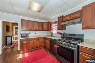 42 Main Beach Rd, Ringwood, NJ 07456 - Photo 11