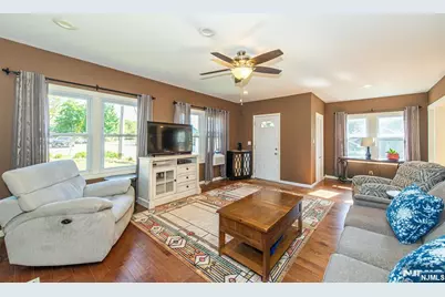 42 Main Beach Road, Ringwood, NJ 07456 - Photo 3