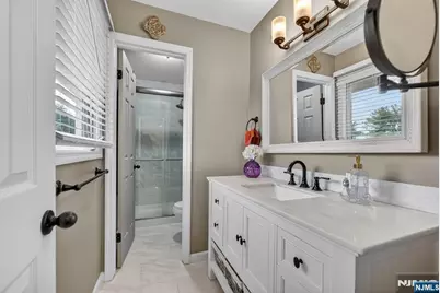 51 Sunset Court 51 #51, Mahwah, NJ 07430 - Photo 17