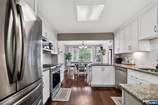 51 Sunset Ct 51, Mahwah, NJ 07430 - Photo 5
