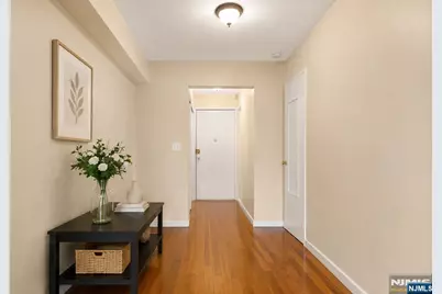2160 Center Avenue 5U #5U, Fort Lee, NJ 07024 - Photo 9