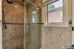 425 Lafayette Ave A, Cliffside Park, NJ 07010 - Photo 15