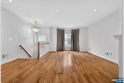 425 Lafayette A #A, Cliffside Park, NJ 07010 - Photo 3