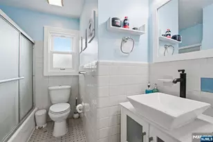 655 Boulevard, New Milford, NJ 07646 - Photo 17
