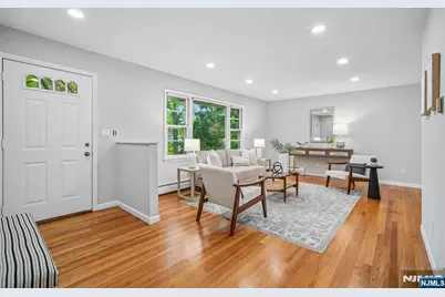 900 Hillsdale Avenue, Hillsdale, NJ 07642 - Photo 3