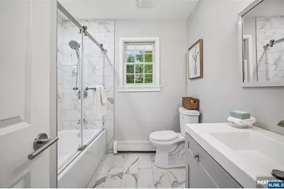 900 Hillsdale Avenue, Hillsdale, NJ 07642 - Photo 19
