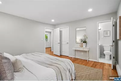 900 Hillsdale Avenue, Hillsdale, NJ 07642 - Photo 17