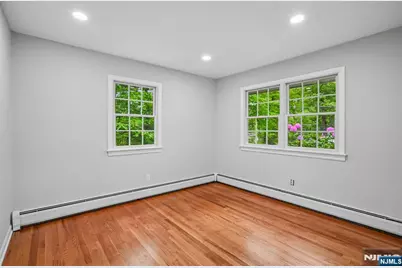 900 Hillsdale Avenue, Hillsdale, NJ 07642 - Photo 11