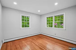 900 Hillsdale Ave, Hillsdale, NJ 07642 - Photo 11