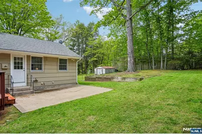 900 Hillsdale Avenue, Hillsdale, NJ 07642 - Photo 27