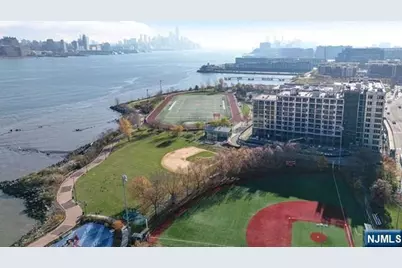 150 Henley Place, Weehawken, NJ 07086 - Photo 7