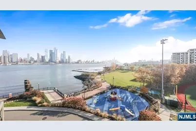 150 Henley Place, Weehawken, NJ 07086 - Photo 19