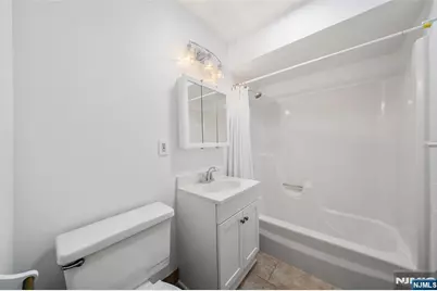 160 Overlook Avenue 2C #2C, Hackensack, NJ 07601 - Photo 19