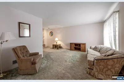 415 N 4th, Hawthorne, NJ 07506 - Photo 9