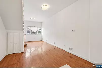 90 Hackensack, Weehawken, NJ 07086 - Photo 9