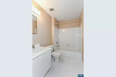 2055 Charles Court, Mahwah, NJ 07430 - Photo 9