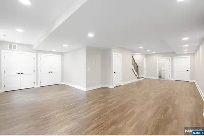 139 Philip, Elmwood Park, NJ 07407 - Photo 31