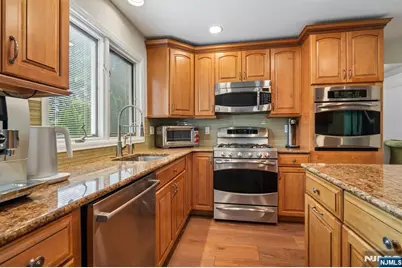 22 Wagon Trail, Mahwah, NJ 07430 - Photo 3