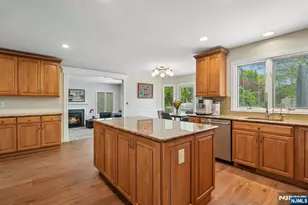 22 Wagon Trail, Mahwah, NJ 07430 - Photo 5