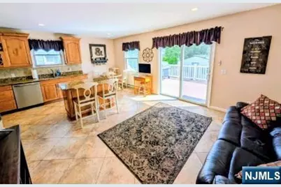 121 Highland Place, Ridgefield Park, NJ 07660 - Photo 3