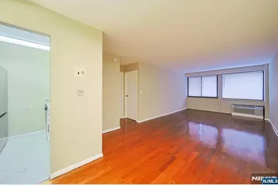1600 Center Avenue 1D #1D, Fort Lee, NJ 07024 - Photo 3