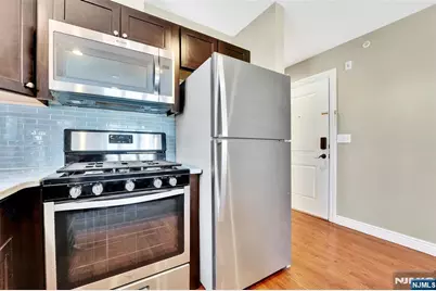 210 Hackensack Street C #C, Wood Ridge, NJ 07075 - Photo 5