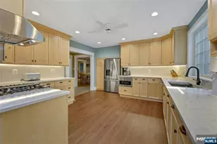 283 Summit St, Norwood, NJ 07648 - Photo 15