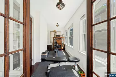 1016 Abbott Boulevard, Fort Lee, NJ 07024 - Photo 17