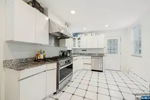 1016 Abbott Blvd, Fort Lee, NJ 07024 - Photo 21