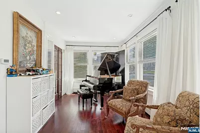1016 Abbott Boulevard, Fort Lee, NJ 07024 - Photo 15