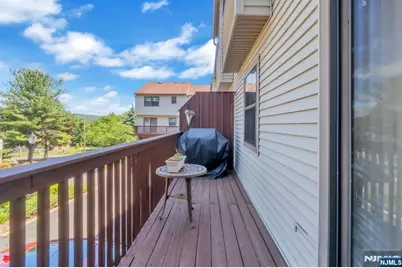 101 E Oak Street F6 #F6, Oakland, NJ 07436 - Photo 13