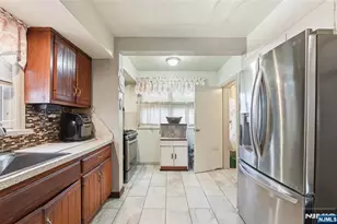 52 Harcourt Ave, Bergenfield, NJ 07621 - Photo 9