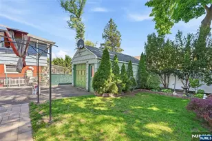 52 Harcourt Ave, Bergenfield, NJ 07621 - Photo 19