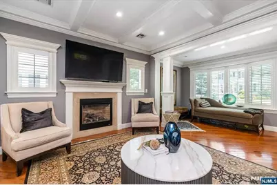 254 Elm Avenue, Teaneck Township, NJ 07666 - Photo 5