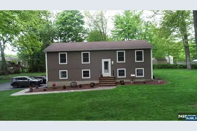 10 Monique Lane, West Milford, NJ 07480 - Photo 33