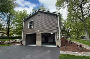 10 Monique Ln, West Milford, NJ 07480 - Photo 9