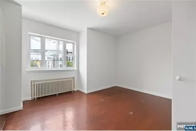 822 Palisade Avenue, Union City, NJ 07087 - Photo 5