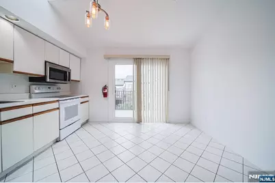 1437 John Street, Fort Lee, NJ 07024 - Photo 21