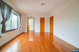 1437 John St, Fort Lee, NJ 07024 - Photo 15