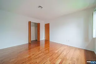 1437 John St, Fort Lee, NJ 07024 - Photo 17