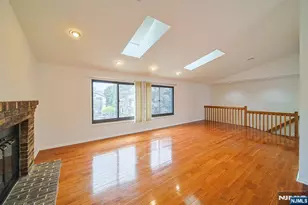 1437 John St, Fort Lee, NJ 07024 - Photo 5