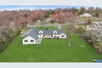 16 Greenbrook Road, Caldwell, NJ 07006 - Photo 5
