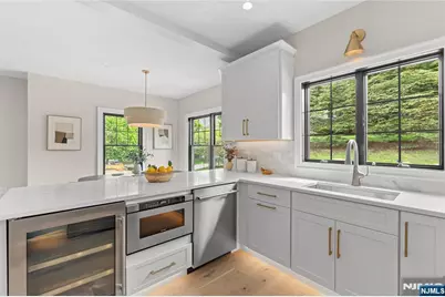 72 Lake Avenue, Midland Park, NJ 07432 - Photo 5