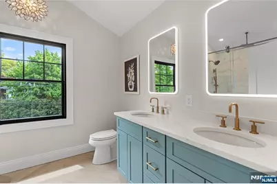 72 Lake Avenue, Midland Park, NJ 07432 - Photo 23