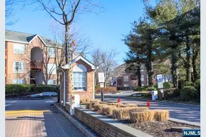 1435 Teresa Drive 1435 #1435, Fort Lee, NJ 07024 - Photo 1